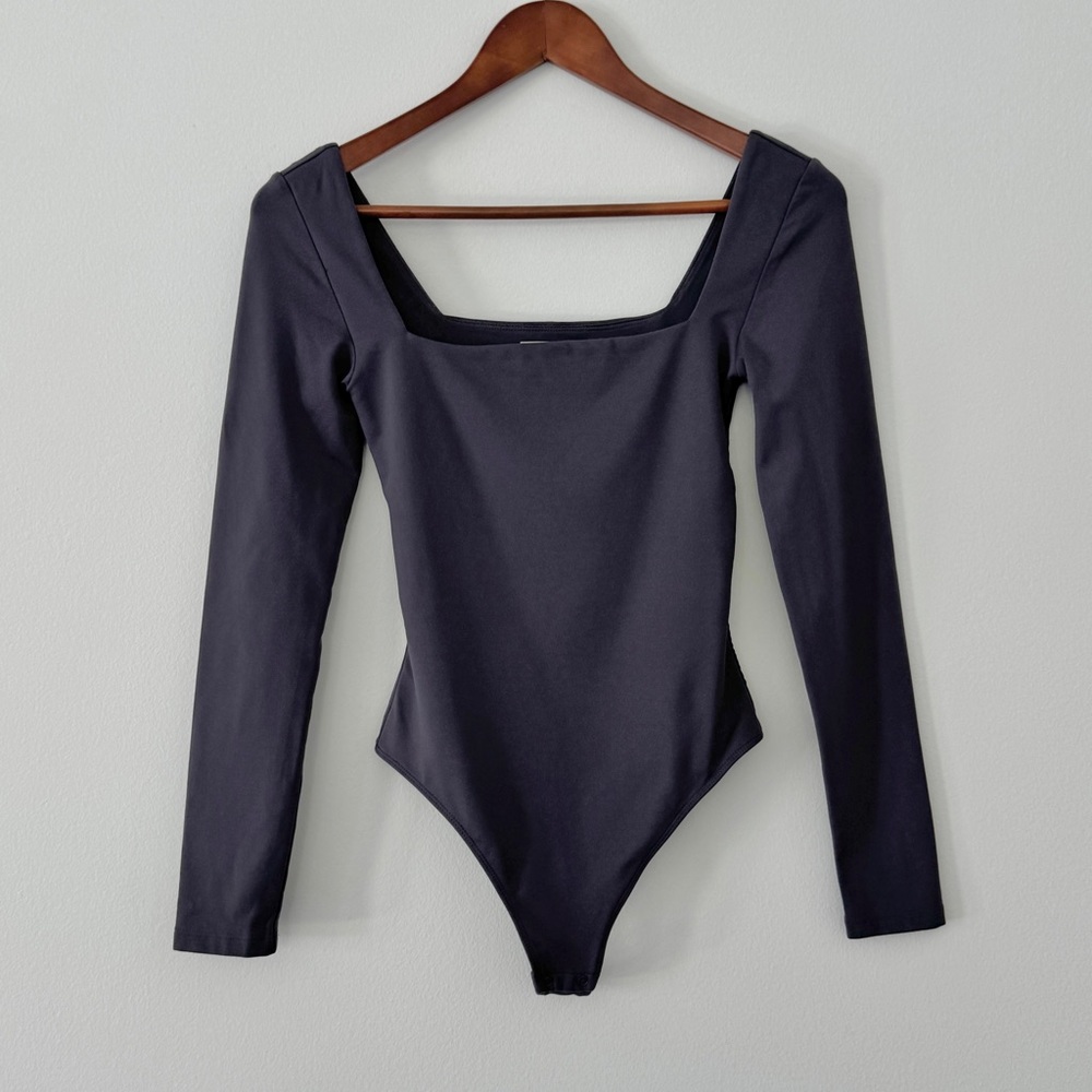 Babaton Aritzia Square Neck Long Sleeve Thong Bodysuit Dark Gray Small Like New